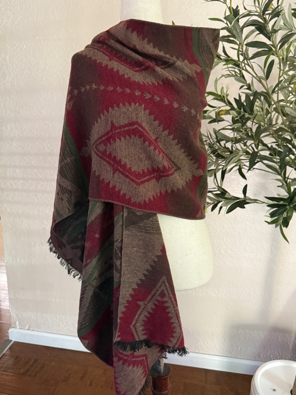 Boho Tribal Pattern Wrap Shawl - Red & Brown